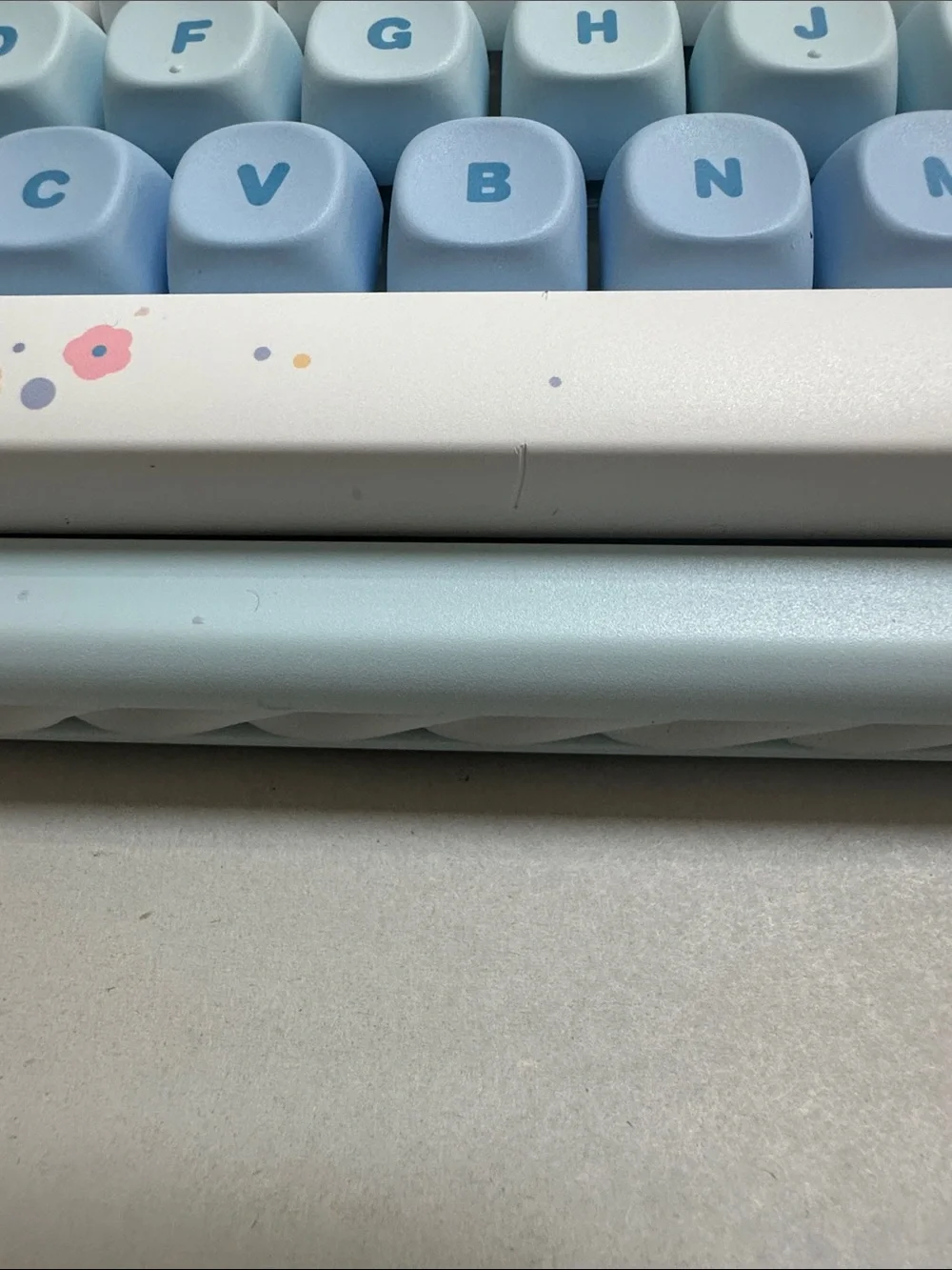 Cute Blue & White Wireless Keyboard - Yunzii C98